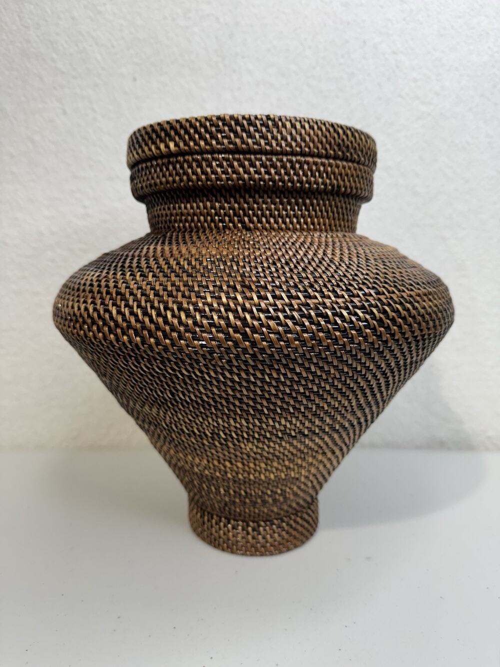 William Sonoma Natural Woven Rattan Lidded Basket Jar Vase 12” Brown Boho VTG
